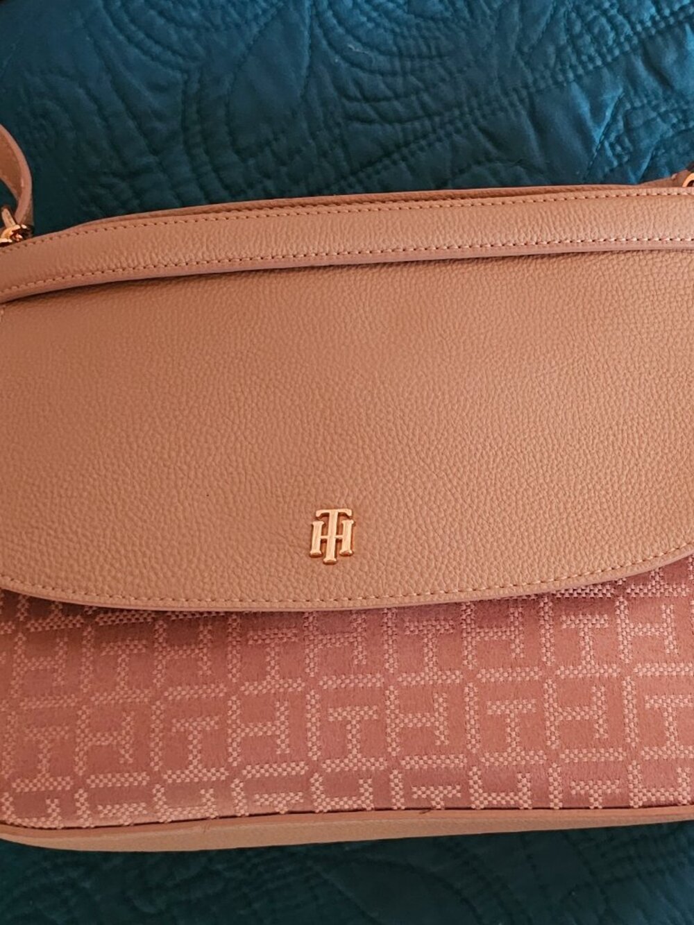 Tommy Hilfiger purse